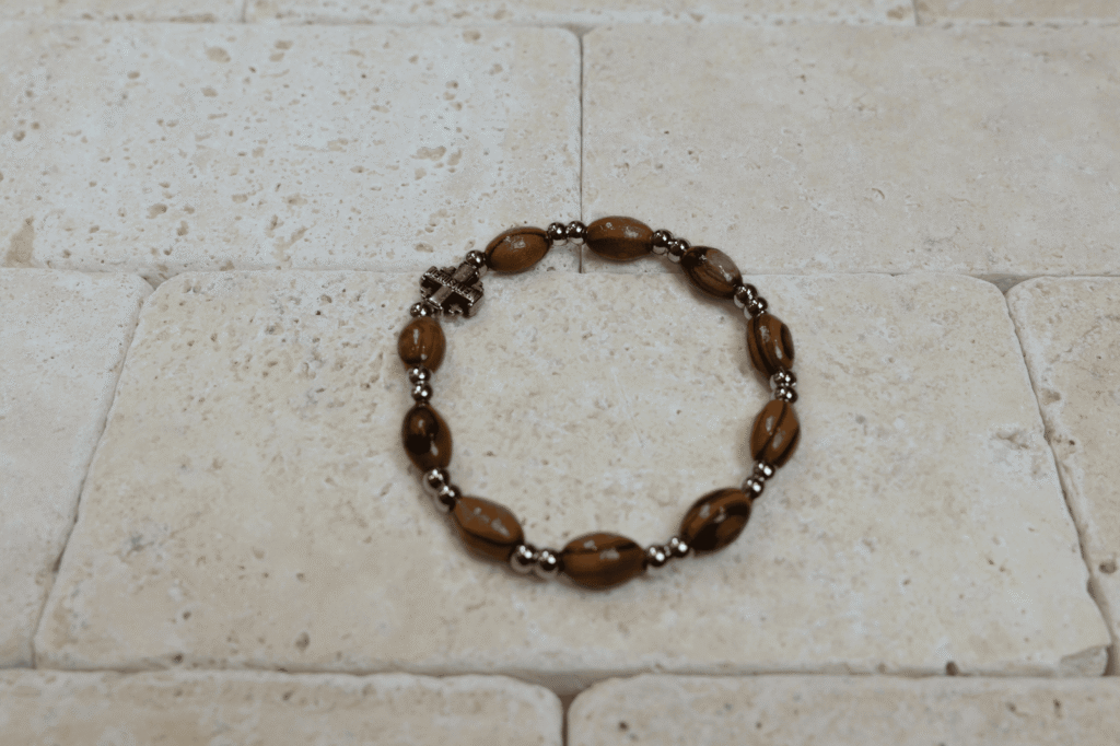 bransoletka z drzewa oliwnego